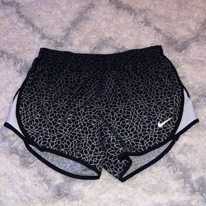 NWOT Nike Running Shorts with Hidden Zipper Pocket Size XS Athletic Trendy